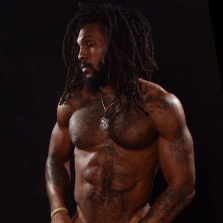 Naakte gelekte OnlyFans-foto van Tarzan386