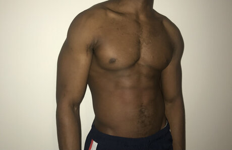 Naakte gelekte OnlyFans-foto van Cotcha