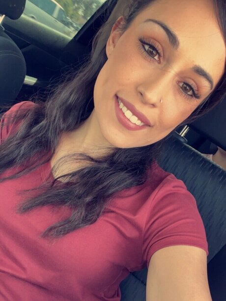 Naakte gelekte OnlyFans-foto van Destiney