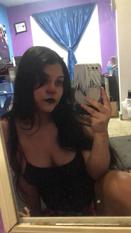 Naakte gelekte OnlyFans-foto van Scarlet 