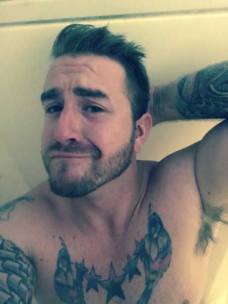 Naakte gelekte OnlyFans-foto van Jakey