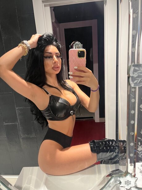Naakte gelekte OnlyFans-foto van John