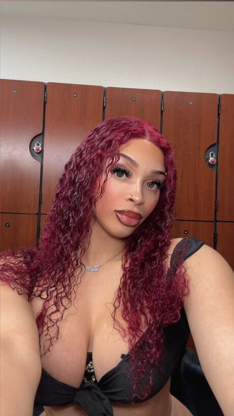 Naakte gelekte OnlyFans-foto van Toxiccc Alaysiah Brooks