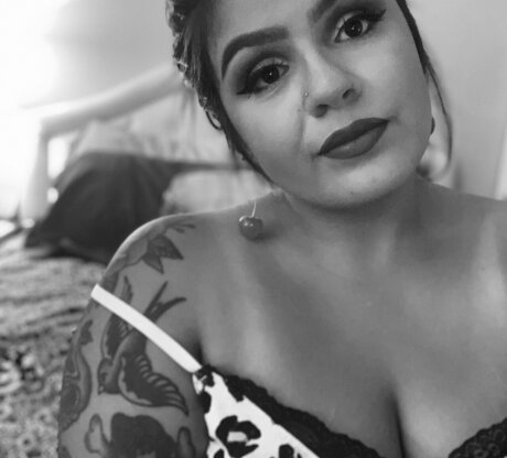 Naakte gelekte OnlyFans-foto van Bella