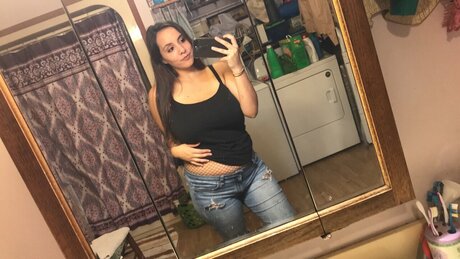 Naakte gelekte OnlyFans-foto van Sara