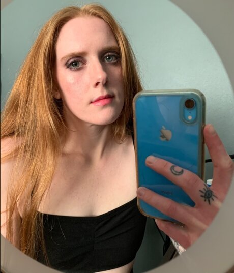 Naakte gelekte OnlyFans-foto van Venus