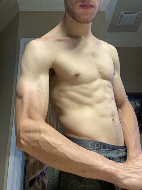 Naakte gelekte OnlyFans-foto van Nunya