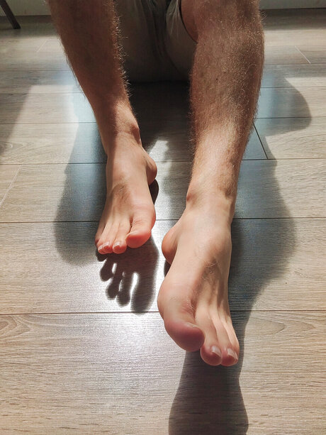 Naakte gelekte OnlyFans-foto van Bertie The Bank