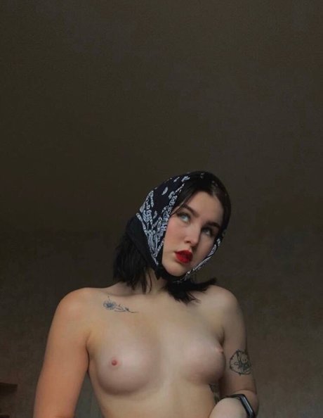 Naakte gelekte OnlyFans-foto van Malymvo4ka