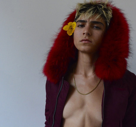Naakte gelekte OnlyFans-foto van Izzi Rojas