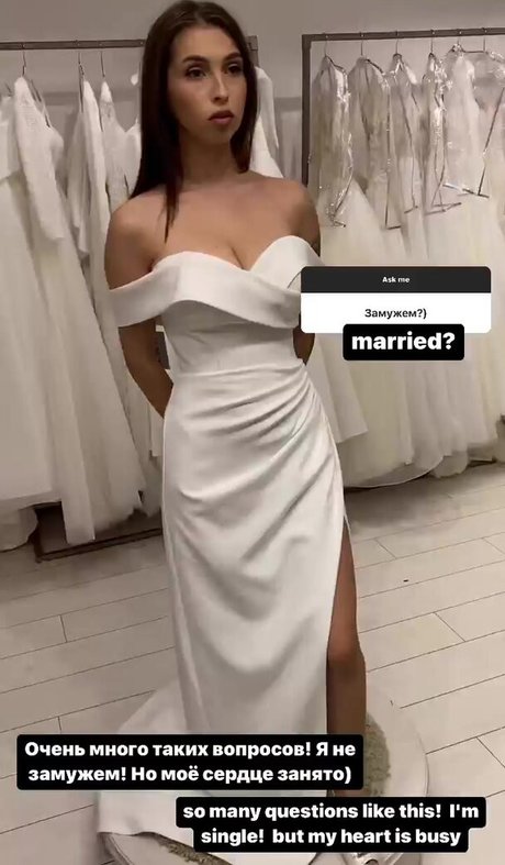 Naakte gelekte OnlyFans-foto van Aisultana