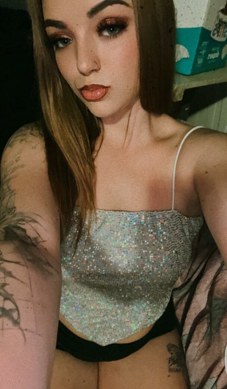Naakte gelekte OnlyFans-foto van Kylie Harrell