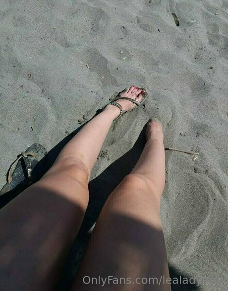 Naakte gelekte OnlyFans-foto van Lealadyfree