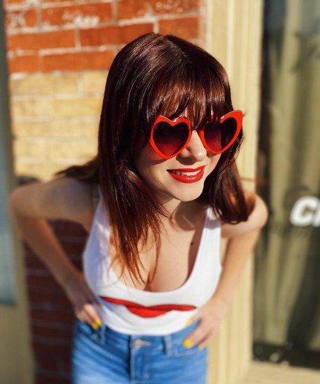 Naakte gelekte OnlyFans-foto van Sally Lomonaco