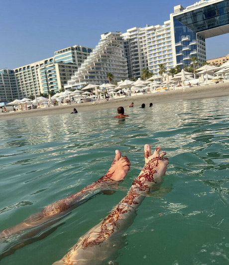 Naakte gelekte OnlyFans-foto van Anna Paul