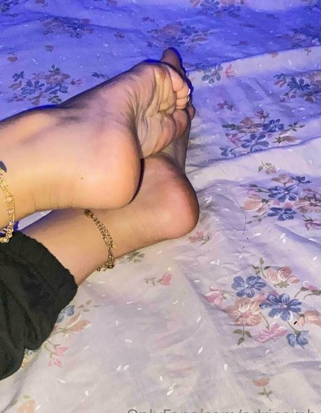 Naakte gelekte OnlyFans-foto van Adrieamb