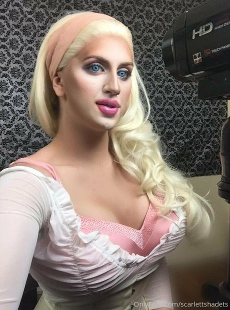 Naakte gelekte OnlyFans-foto van Scarlettshadets