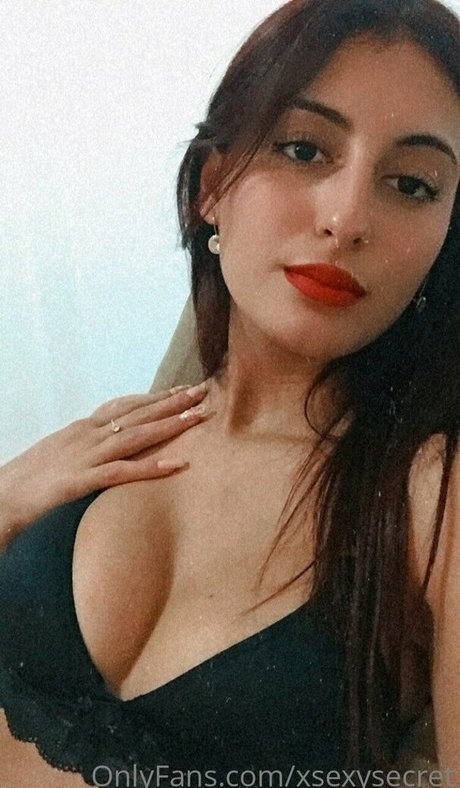 Naakte gelekte OnlyFans-foto van Xsexysecret