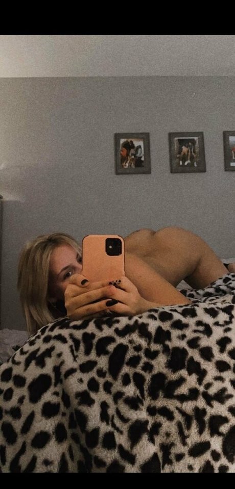 Naakte gelekte OnlyFans-foto van Hanwbanz