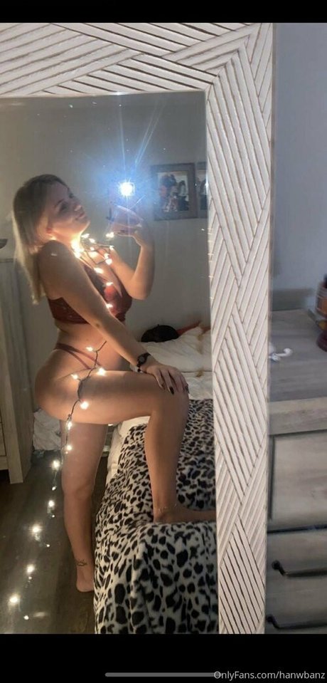 Naakte gelekte OnlyFans-foto van Hanwbanz
