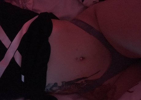Naakte gelekte OnlyFans-foto van Crybabyxnina