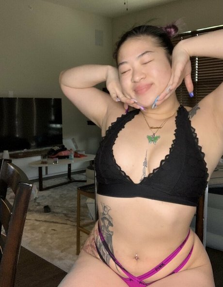 Naakte gelekte OnlyFans-foto van Crybabyxnina