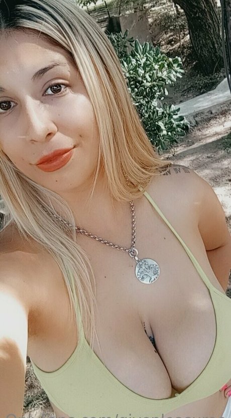 Naakte gelekte OnlyFans-foto van Givepleasuree