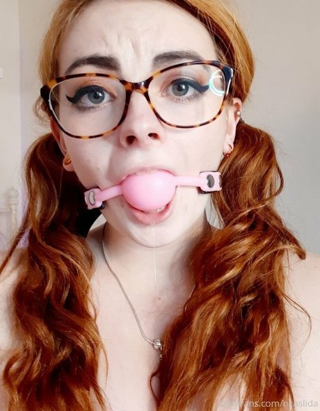 Naakte gelekte OnlyFans-foto van Goddess Nikita