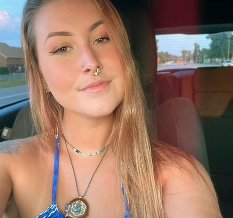 Naakte gelekte OnlyFans-foto van Scarlett Jade