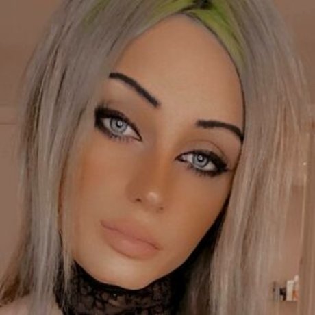 Naakte gelekte OnlyFans-foto van Tsmissyadair