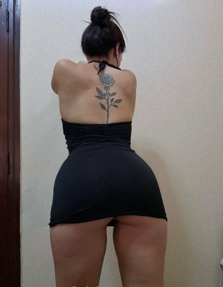 Naakte gelekte OnlyFans-foto van Nenamalefica