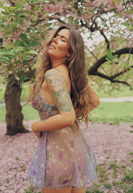 Naakte gelekte OnlyFans-foto van Anita Sadowska