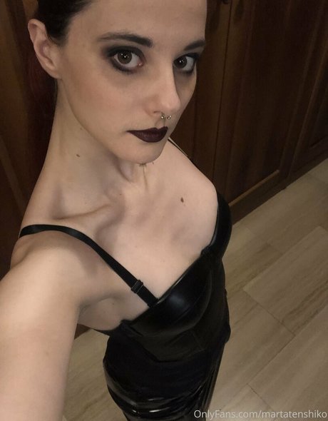 Naakte gelekte OnlyFans-foto van Martatenshiko