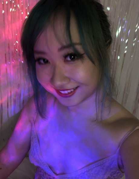 Naakte gelekte OnlyFans-foto van Melissachochangfree