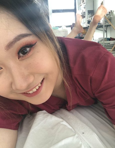 Naakte gelekte OnlyFans-foto van Melissachochangfree