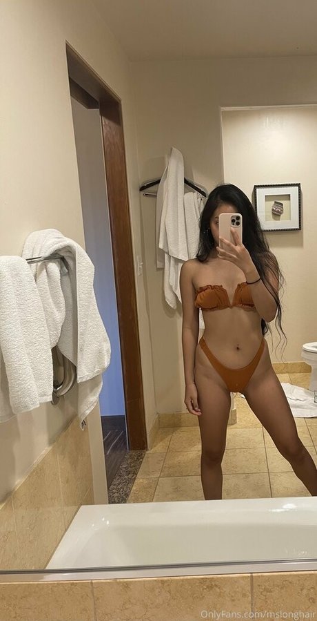 Naakte gelekte OnlyFans-foto van Mslonghair