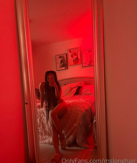 Naakte gelekte OnlyFans-foto van Mslonghair