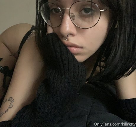 Naakte gelekte OnlyFans-foto van Ik1ttn