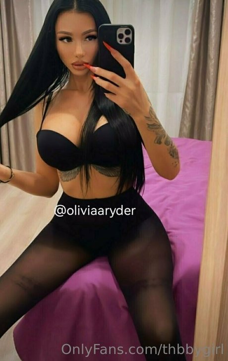 Naakte gelekte OnlyFans-foto van Thbabyambarr