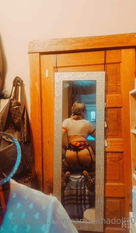 Naakte gelekte OnlyFans-foto van Samanthadoll10