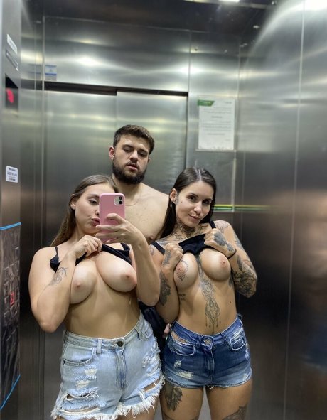 Naakte gelekte OnlyFans-foto van Gabi Petry