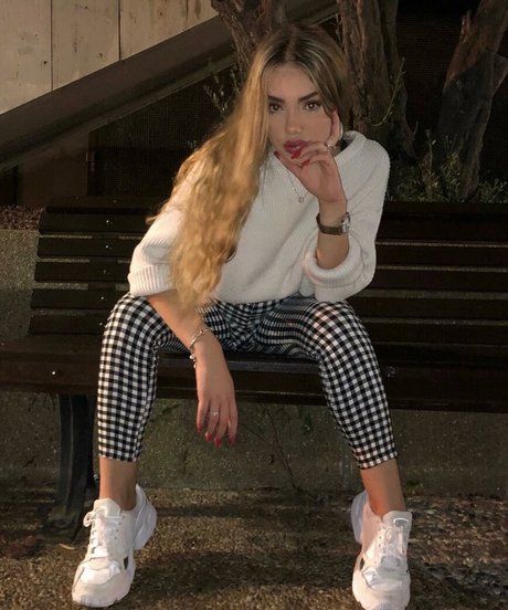 Naakte gelekte OnlyFans-foto van Rony Grinberg
