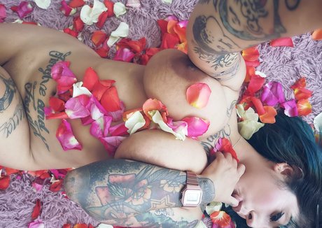 Naakte gelekte OnlyFans-foto van Miaumiloucb