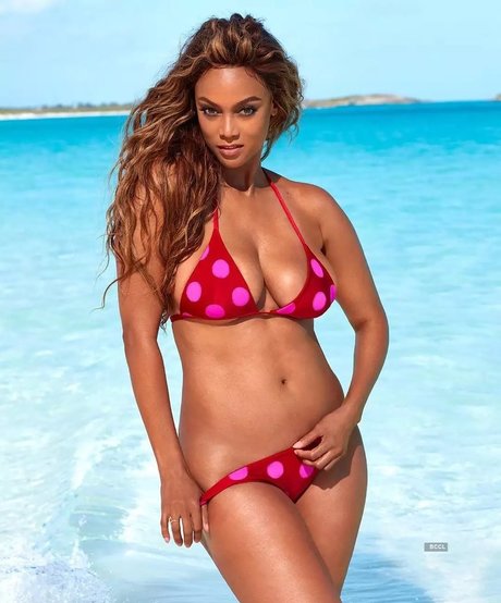Naakte gelekte OnlyFans-foto van Tyra Banks