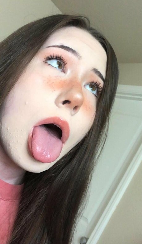 Naakte gelekte OnlyFans-foto van Aliciajade
