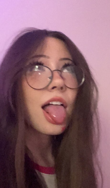 Naakte gelekte OnlyFans-foto van Aliciajade