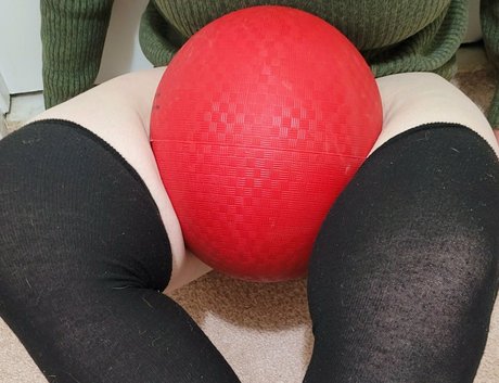 Naakte gelekte OnlyFans-foto van Mirukuopp
