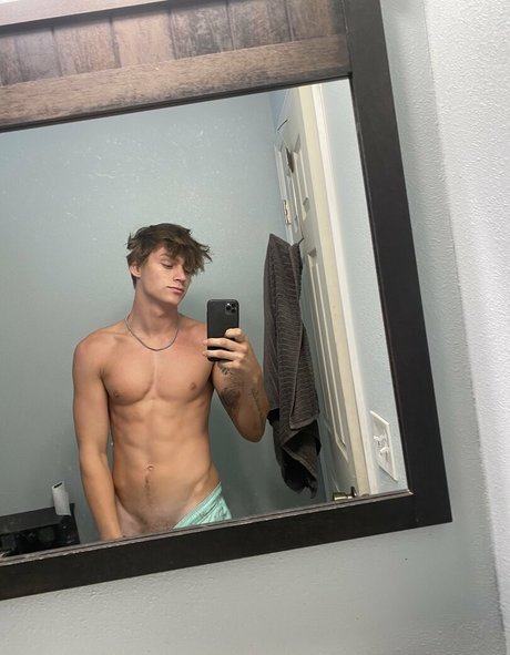Naakte gelekte OnlyFans-foto van Hungodeyfree