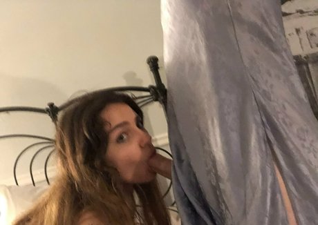Naakte gelekte OnlyFans-foto van Poppyxlove