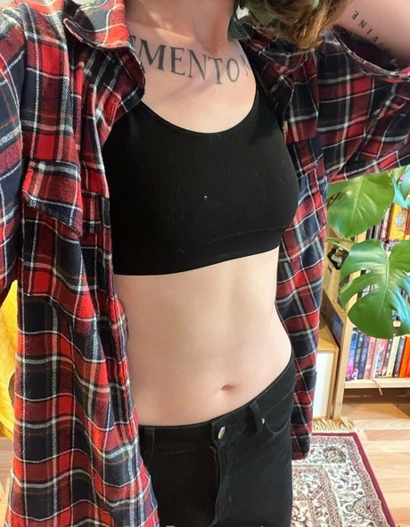 Cagedsoftpunk